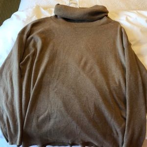TAN TURTLENECK SWEATER